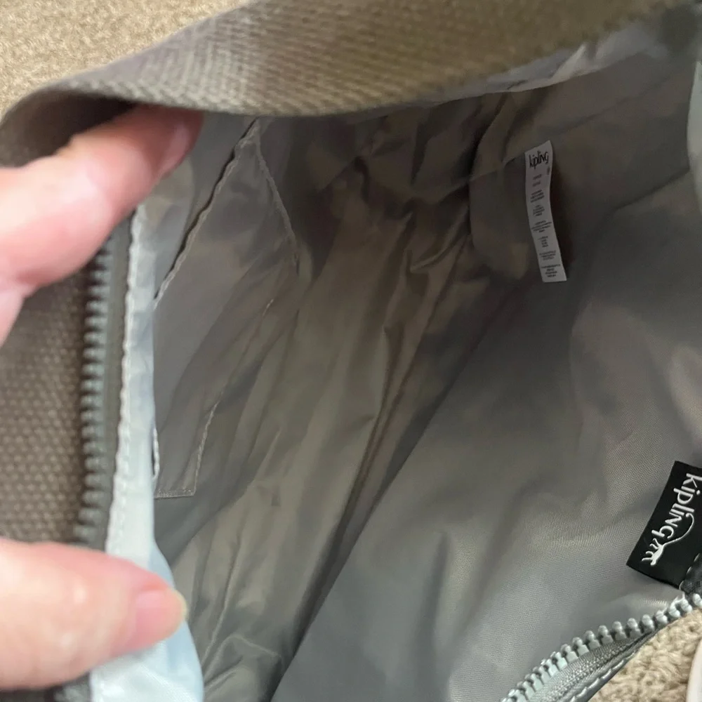 Kipling Small Shoulder Bag Olive Green Nylon Multi Pocket Compact Lightweight - Picture 6 of 9